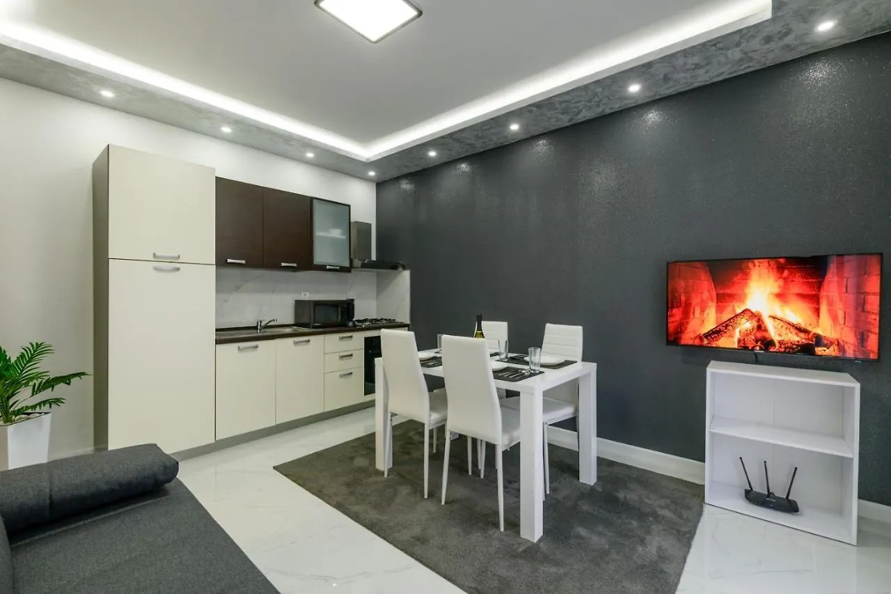 בית הארחה פולה Complex Villa White