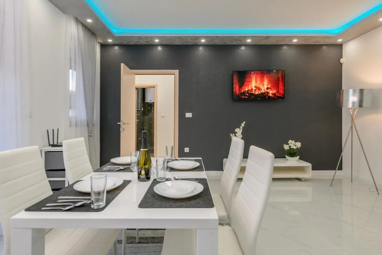 Complex Villa White Pula