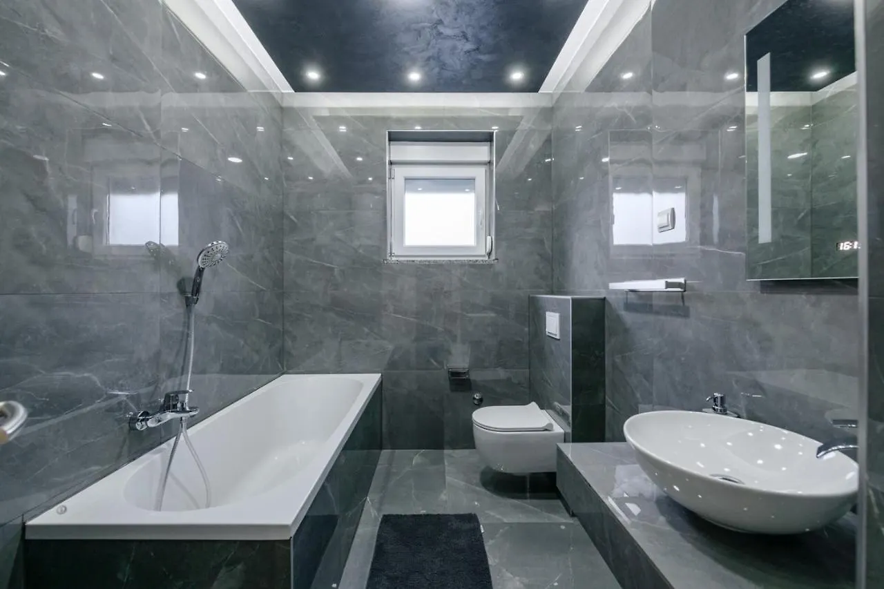 בית הארחה פולה Complex Villa White קרואטיה