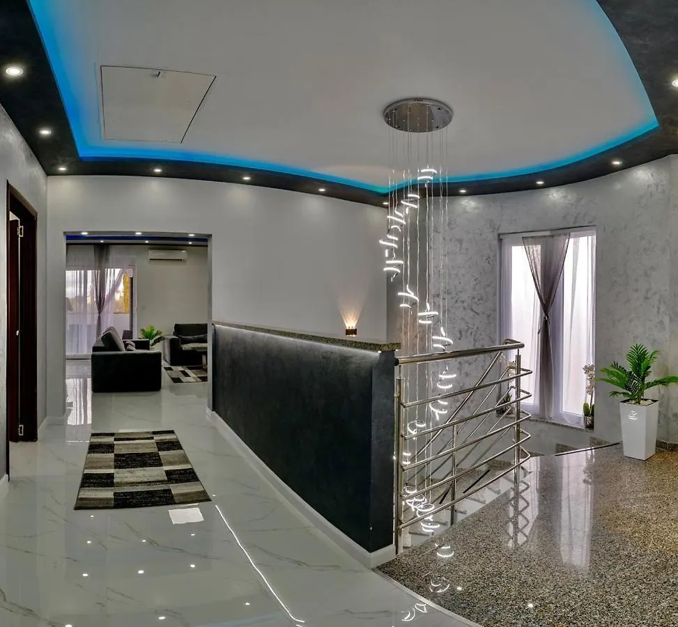 Complex Villa White Pula 0*,