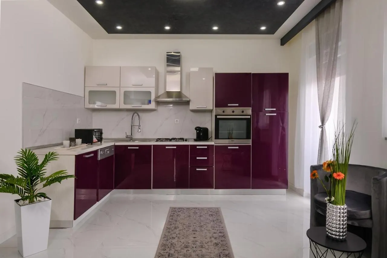 Complex Villa White Pula 0*,